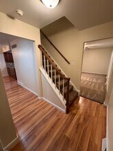 4759 Logan Arms Dr in Youngstown, OH - Foto de edificio - Building Photo