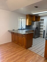 318 E Omaha Ave in Fresno, CA - Building Photo - Building Photo