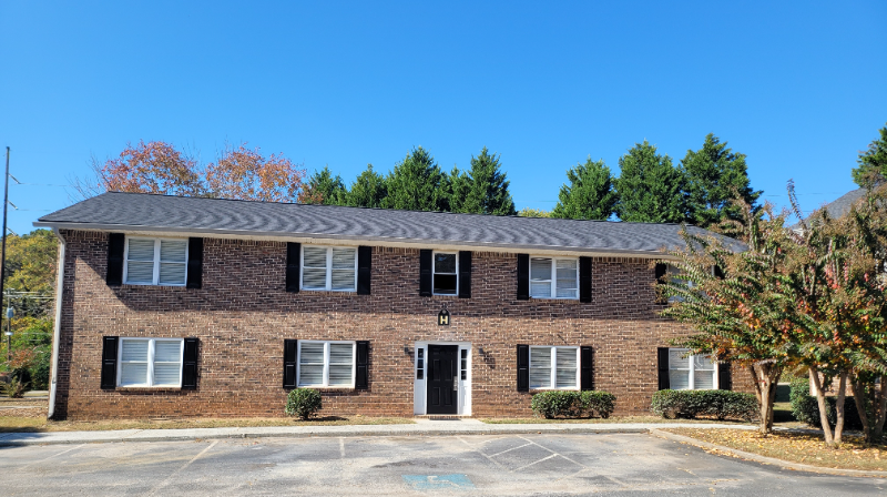 393 Stone Mountain St in Lawrenceville, GA - Building Photo