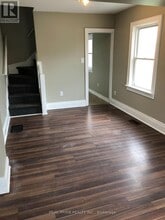 30-30 Hamilton St in St Catharines, ON - Building Photo - Building Photo