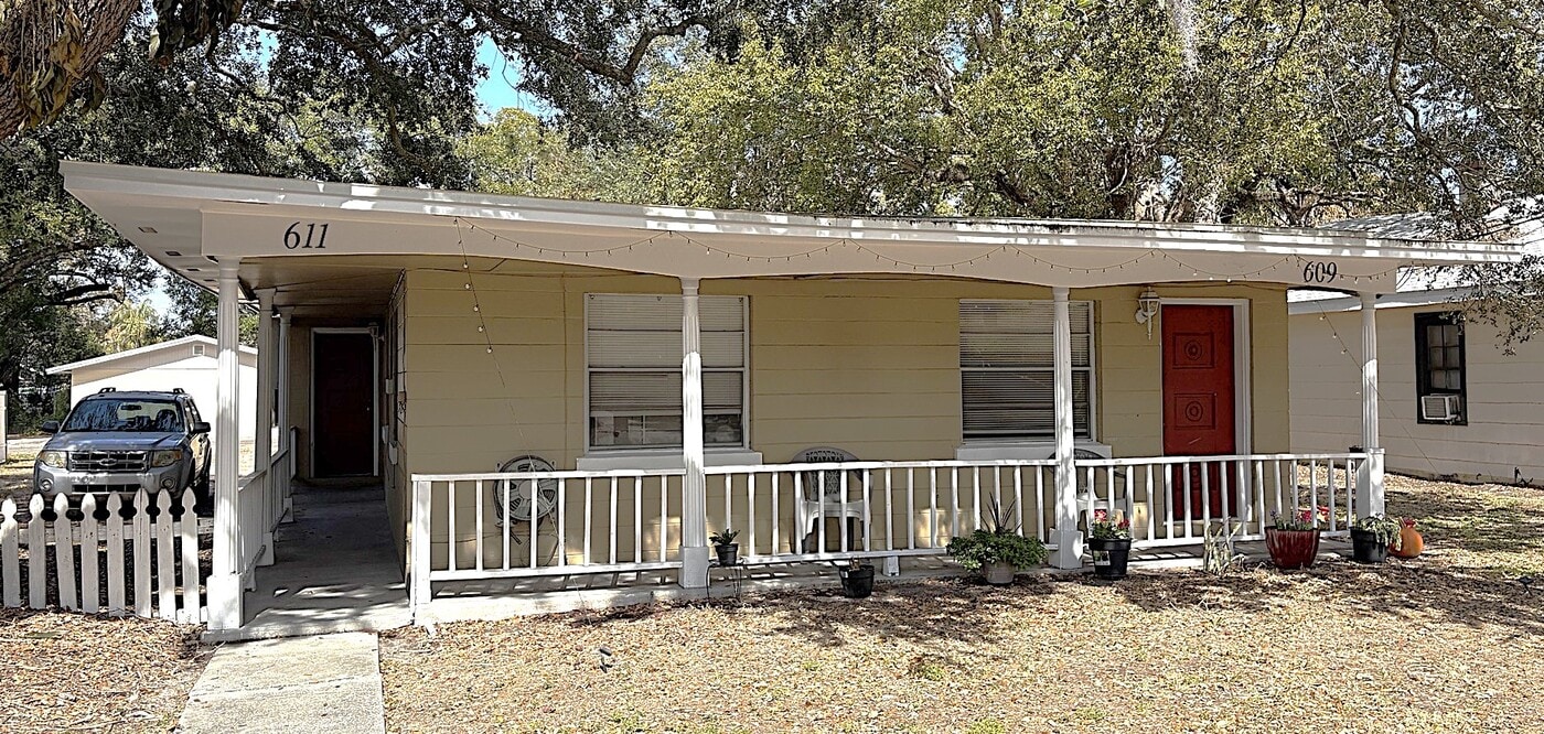 611 W Hancock St, Unit 611 W. Hancock St in Lakeland, FL - Building Photo