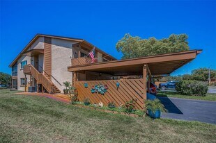 3847 Lighthouse Way in New Port Richey, FL - Building Photo