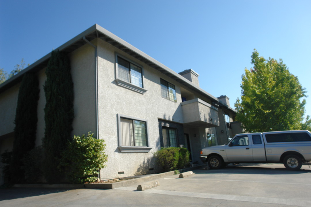 Birchwood Terrace in Auburn, CA - Building Photo