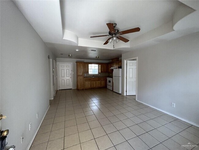 913 E Daffodil Ave in McAllen, TX - Building Photo - Building Photo