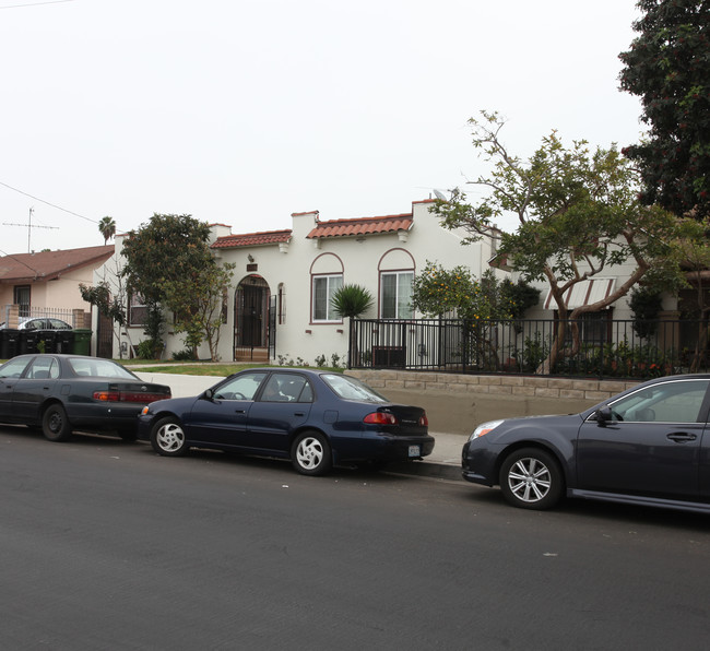 1316 N Kenmore Ave in Los Angeles, CA - Building Photo - Building Photo