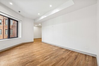 1337 W Estes Ave in Chicago, IL - Building Photo - Building Photo