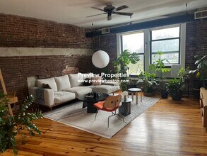 600 Columbia Rd, Unit 21 in Boston, MA - Building Photo - Building Photo