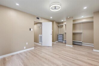 513 S Post Oak Ln-Unit -2 in Houston, TX - Building Photo - Building Photo