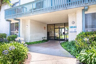 Woodridge Apartments in Northridge, CA - Building Photo