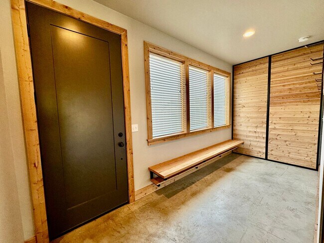 121 E 26th Ave in Ellensburg, WA - Building Photo - Building Photo