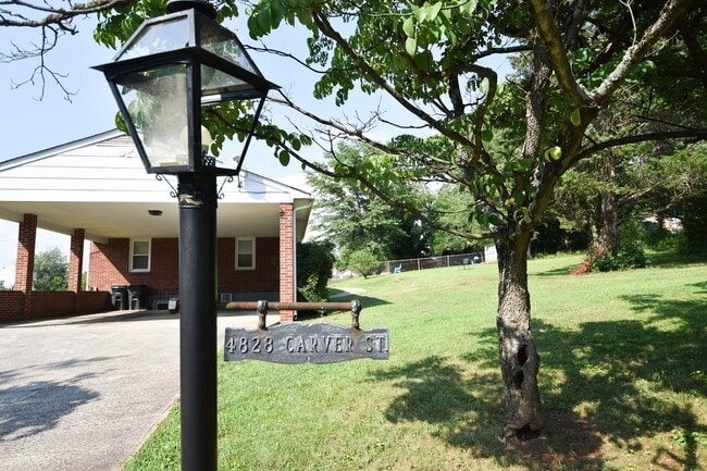 4828 Carver St in Lynchburg, VA - Building Photo - Building Photo