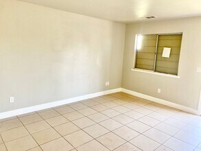2645 W Robinson Ave in Fresno, CA - Building Photo - Building Photo