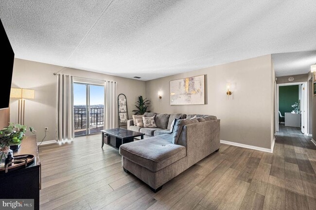 11208 Valley Forge Cir in King of Prussia, PA - Building Photo - Building Photo