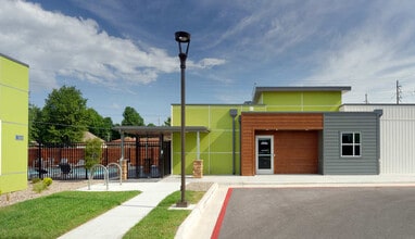 The Edge Luxury Apartments in Springfield, MO - Foto de edificio - Building Photo