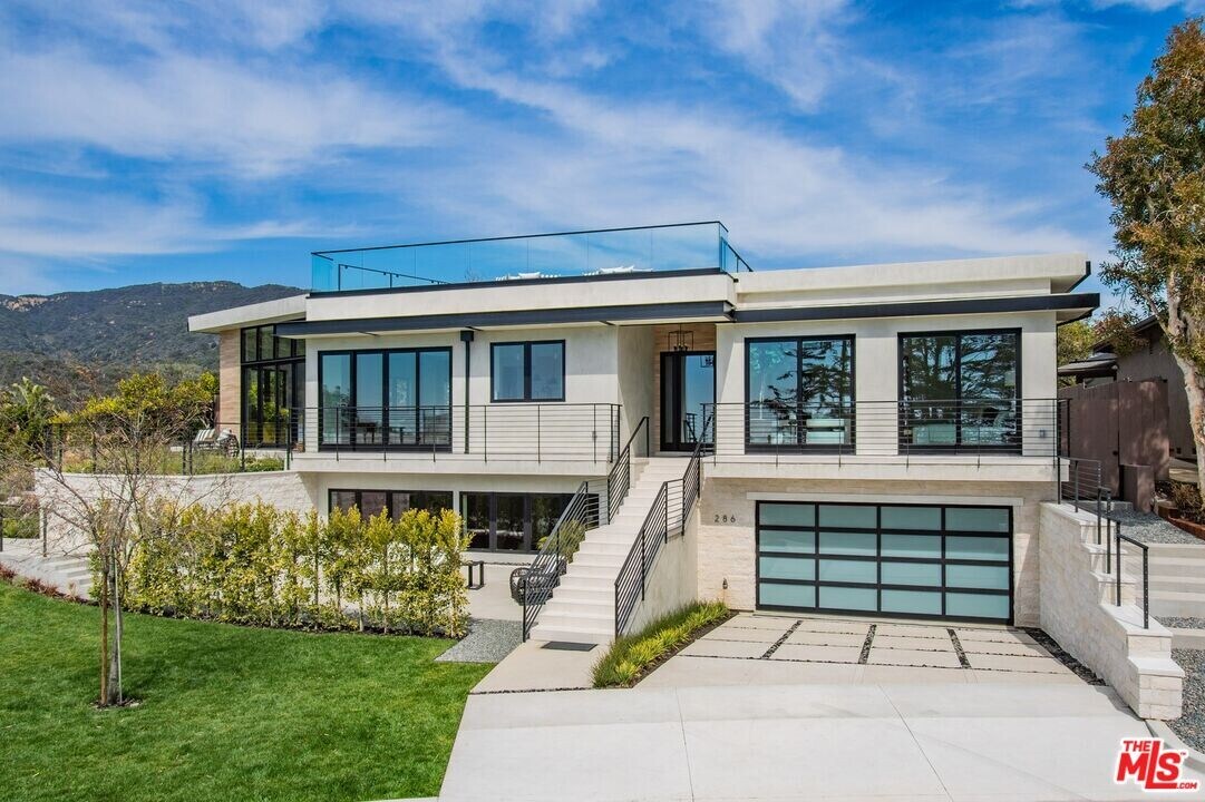 286 Quadro Vecchio Dr in Los Angeles, CA - Building Photo