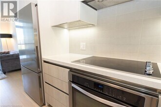15 Water Walk Dr in Markham, ON - Building Photo - Building Photo