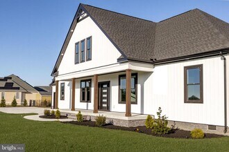 5692 King Stuart Dr in Salisbury, MD - Building Photo - Building Photo