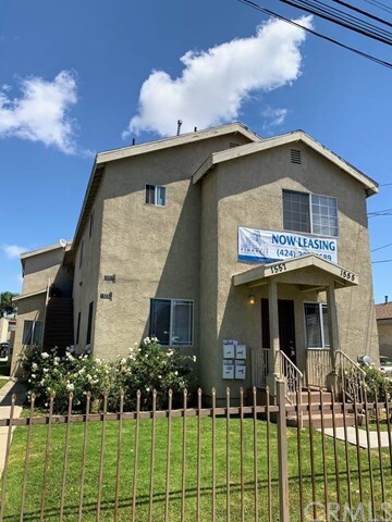 1555 W 204th St in Torrance, CA - Building Photo