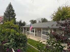 1000 Figueroa St in Folsom, CA - Building Photo