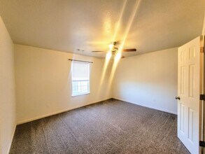 21084 Homer-Unit -21084 Homer Unit B in St. Robert, MO - Building Photo - Building Photo