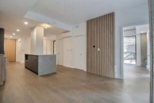 11 Elgin Rue in Québec, QC - Building Photo