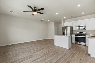2320 Jack Nora Wy in Round Rock, TX - Building Photo - Building Photo