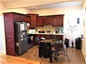127 W 19th St in Bayonne, NJ - Building Photo - Building Photo