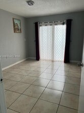 4400 W 16th Ave, Unit 530 in Hialeah, FL - Building Photo - Building Photo