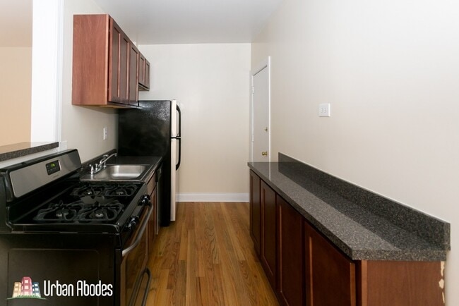 2844 N Orchard St, Unit A09C in Chicago, IL - Building Photo - Building Photo