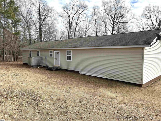 203 S 356 in Woodruff, SC - Building Photo - Building Photo