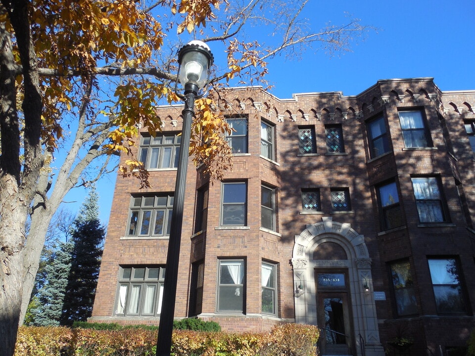 The Elmhurst in Des Moines, IA - Building Photo