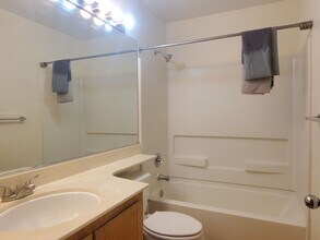 6930 Gregorich Dr in San Jose, CA - Building Photo - Building Photo