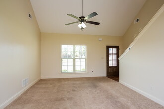 3167 Pinetree Loop N in Southaven, MS - Building Photo - Building Photo