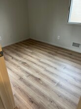 5013 Shoreline Dr in Mound, MN - Building Photo - Building Photo