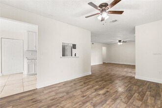 4038 Versailles Dr in Orlando, FL - Building Photo - Building Photo