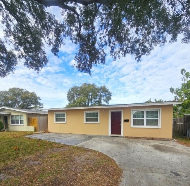 4041 67th Ave N in Pinellas Park, FL - Building Photo - Building Photo