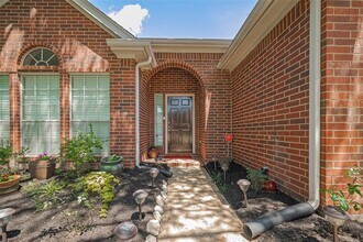 115 Lissa Ln in Sugar Land, TX - Building Photo - Building Photo