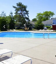 218 Hawthorne Ct in Schaumburg, IL - Building Photo - Building Photo