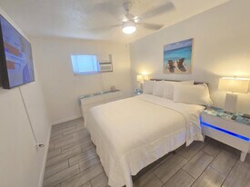 2208 Irene St, Unit SI ID1501434P in Lutz, FL - Building Photo