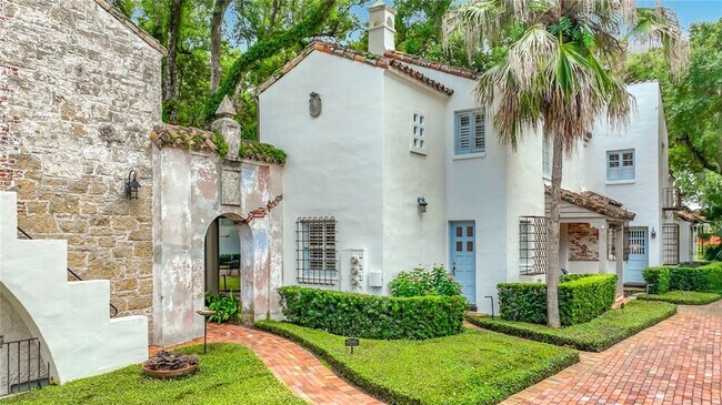 property at 544 N Knowles Ave