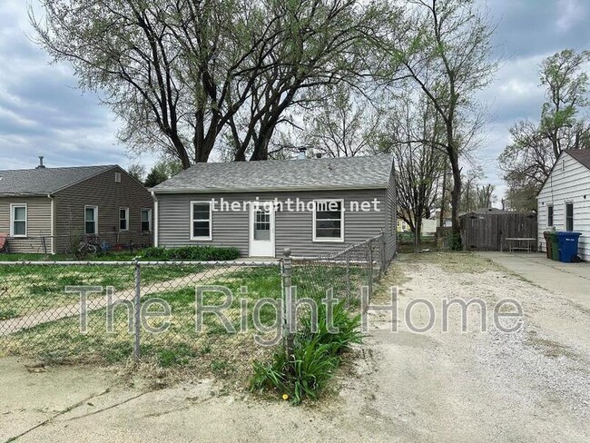 2810 S Crawford St in Bellevue, NE - Foto de edificio - Building Photo