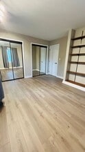 620 N Hough St in Barrington, IL - Foto de edificio - Building Photo