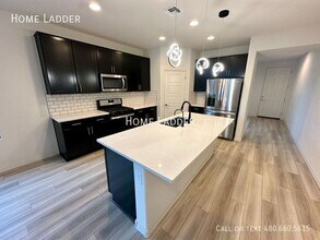 19842 W Badgett Ln in Litchfield Park, AZ - Building Photo - Building Photo