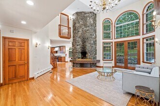 282 High St in Winchester, MA - Building Photo - Building Photo