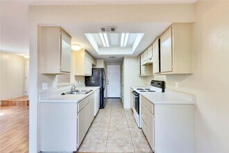 8806 Springmail Cir in Austin, TX - Building Photo - Building Photo