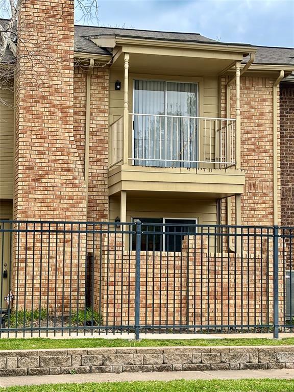 1515 Sandy Springs Rd in Houston, TX - Building Photo - Building Photo