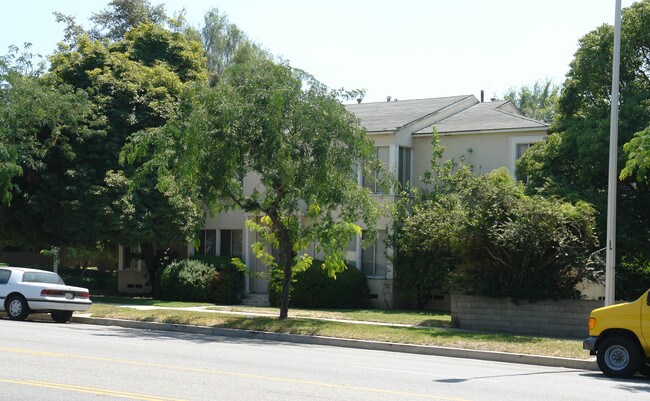 1701 N Glenoaks Blvd in Burbank, CA - Building Photo - Building Photo