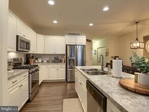 1730 Fairbank Ln in Mechanicsburg, PA - Building Photo - Building Photo