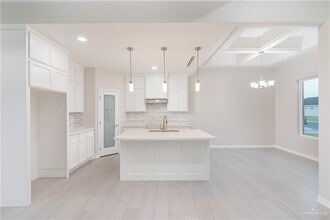 16 Sherman St in Edinburg, TX - Building Photo - Building Photo