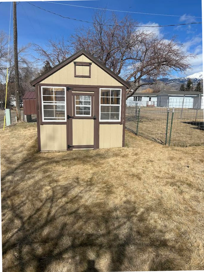 405 Poppleton St in Sheridan, MT - Building Photo - Building Photo